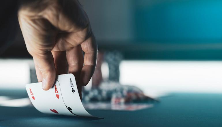 Dead Man’s Hand – historien og hvordan du spiller den