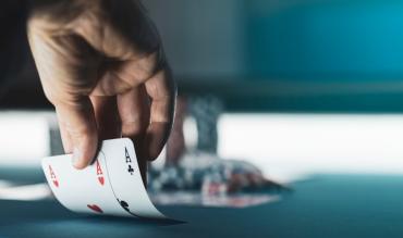 Hvordan funktionen Running it Twice i cash games kan reducere varians